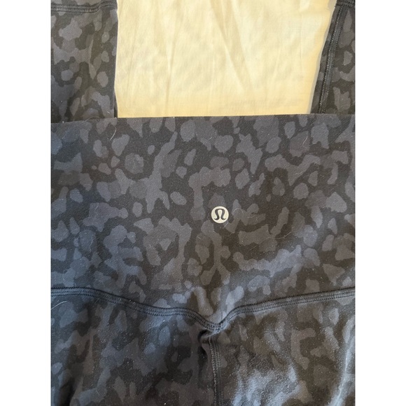 lululemon athletica Black Patterned Leggings - Picture 3 of 5